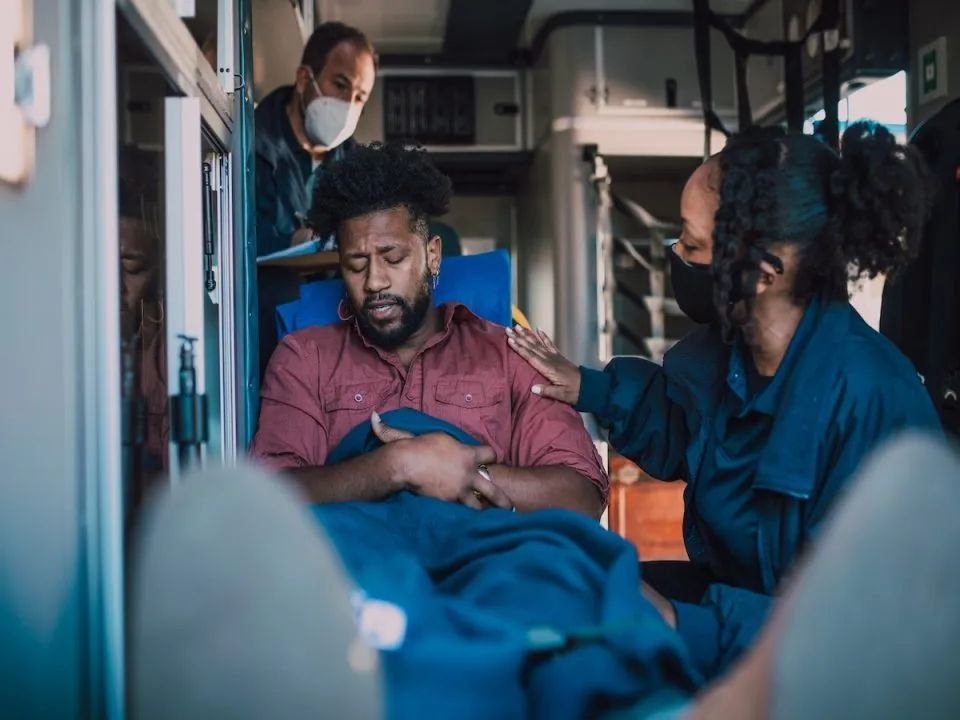 People inside an ambulance. (Pexels/RDNE Stock Project)